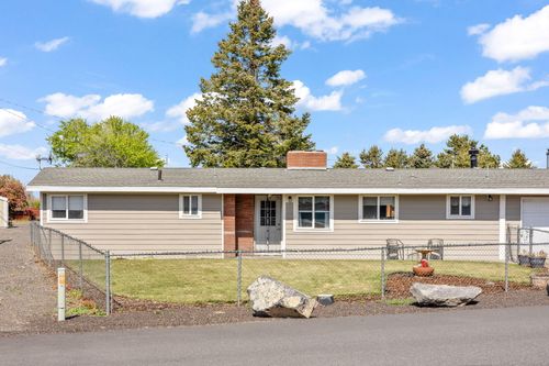 1034 Nw Golf Course Dr, Madras, OR, 97741-9042 | Card Image