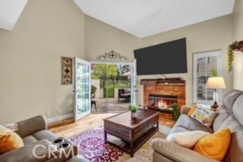 184-27923 Windsor, Mission Viejo, CA, 92692-3056 | Card Image