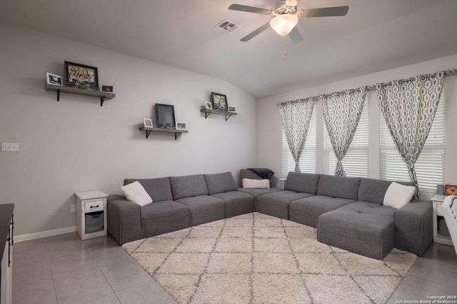11322 Decidedly, House other with 3 bedrooms, 2 bathrooms and null parking in San Antonio TX | Image 5