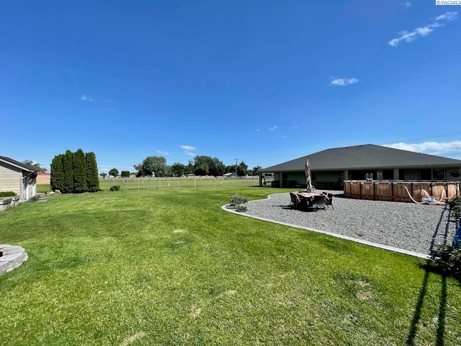 223108 E Perkins Rd, Home with 4 bedrooms, 4 bathrooms and null parking in Kennewick WA | Image 34