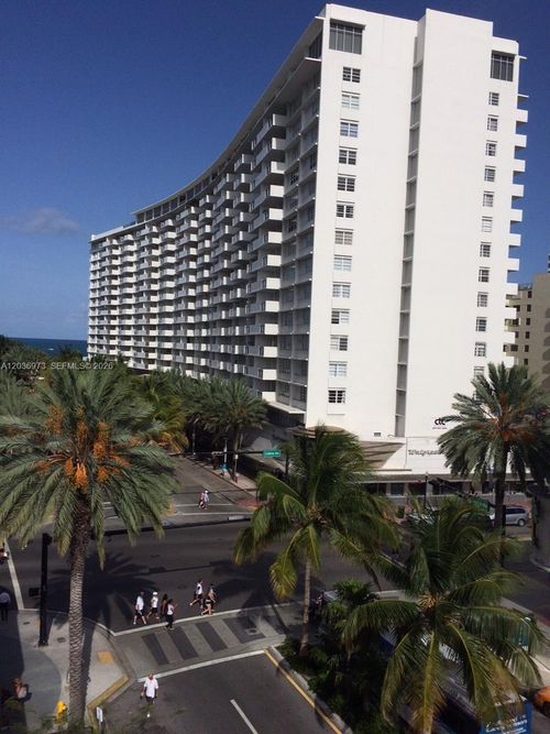 1001-100 Lincoln Rd, Miami Beach, FL, 33139-2013 | Card Image