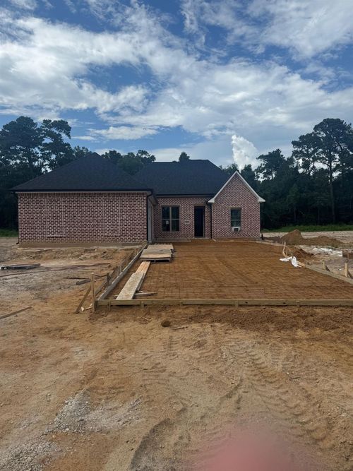 825 Strickland St, Vidor, TX, 77662-5442 | Card Image