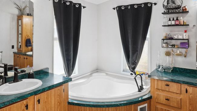 APT-23 - 726 Main Ave E, Home with 3 bedrooms, 2 bathrooms and null parking in Soap Lake WA | Image 21