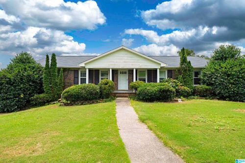2421 Jamestown Dr, Hoover, AL, 35226-1421 | Card Image