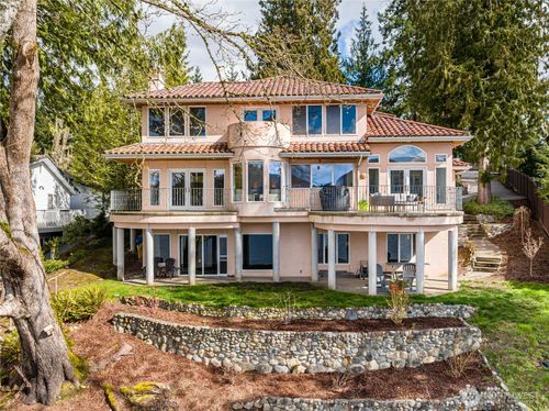 17714 Kingfisher Cove Ln, Mount Vernon, WA, 98274-9400 | Card Image