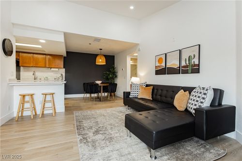 3066-4200 S Valley View Blvd, Las Vegas, NV, 89103-4029 | Card Image