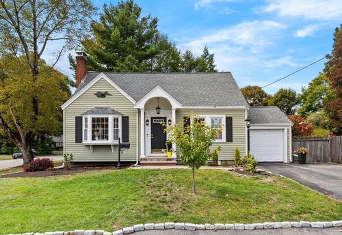 5 Elmhurst Rd, Stoneham, MA, 02180-1247 | Card Image