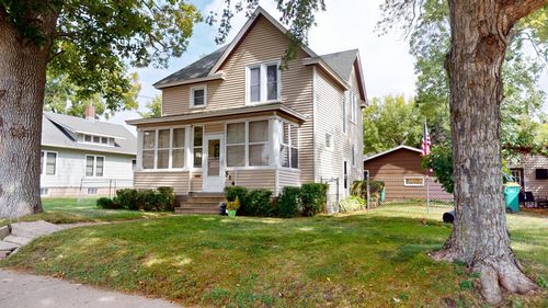 514 Raymond Ave, Albert Lea, MN, 56007-2425 | Card Image