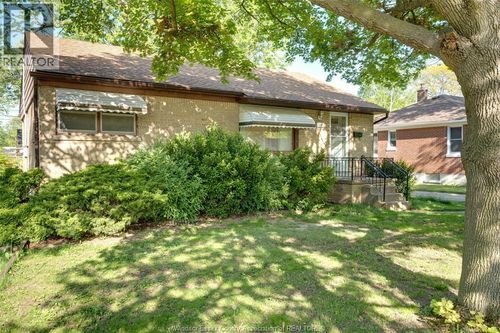 3256 Dominion Blvd, Windsor, ON, N9E2N5 | Card Image
