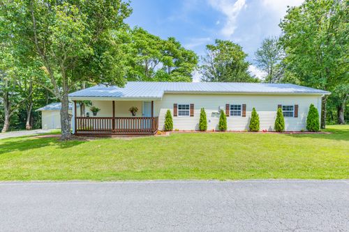 1689 Sumac Rd, Pulaski, TN, 38478-8227 | Card Image