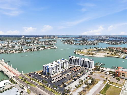 310-450 Treasure Island Cswy, TREASURE ISLAND, FL, 33706-1136 | Card Image