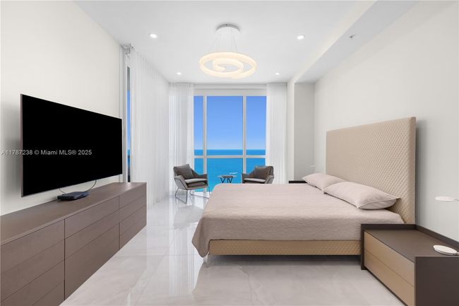 APT-4606 - 18201 Collins Ave, Condo with 2 bedrooms, 3 bathrooms and null parking in Sunny Isles Beach FL | Image 18