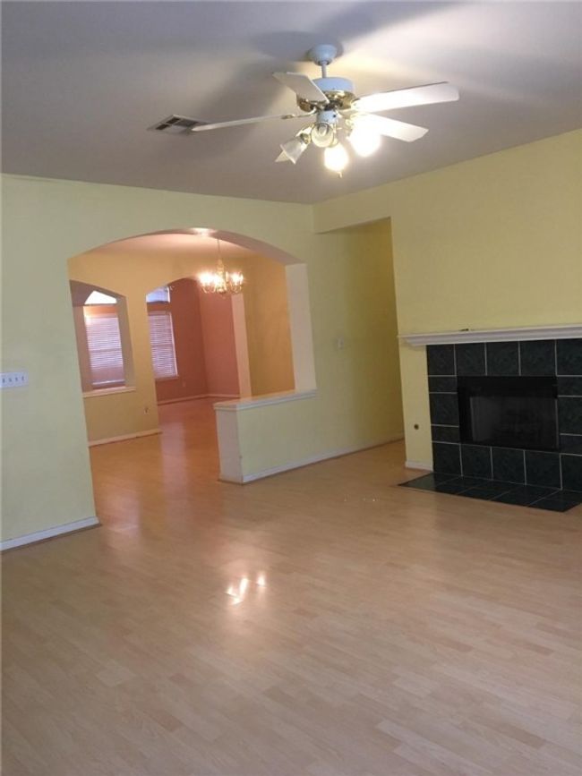 15056 Haley Holw, House other with 3 bedrooms, 3 bathrooms and 4 parking in Austin TX | Image 10
