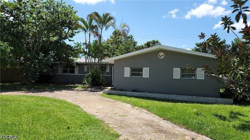 1530 Passaic Ave, FORT MYERS, FL, 33901-6841 | Card Image