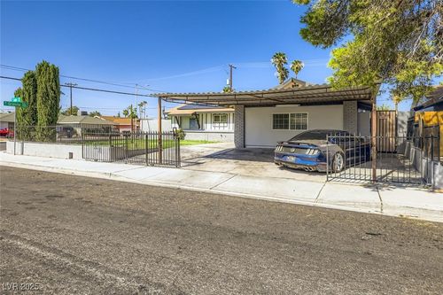 35 Jade Cir, Las Vegas, NV, 89106-3748 | Card Image