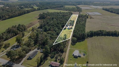 153 Mb Bennett Ln, Clinton, NC, 28328-8805 | Card Image
