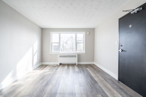 3-5567 Ontario Ave, Niagara Falls, ON, L2E3S4 | Card Image