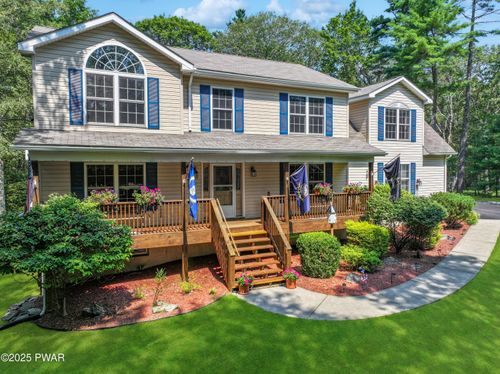 152 Birch Leaf Dr, Milford, PA, 18337-7213 | Card Image
