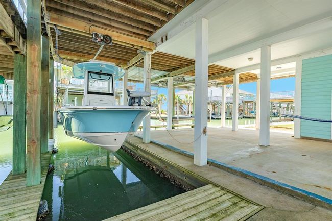 247 Schooner Dr, House other with 3 bedrooms, 2 bathrooms and 5 parking in Freeport TX | Image 34