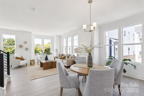 43-1115 Kokomo Ln, Charlotte, NC, 28206-4065 | Card Image