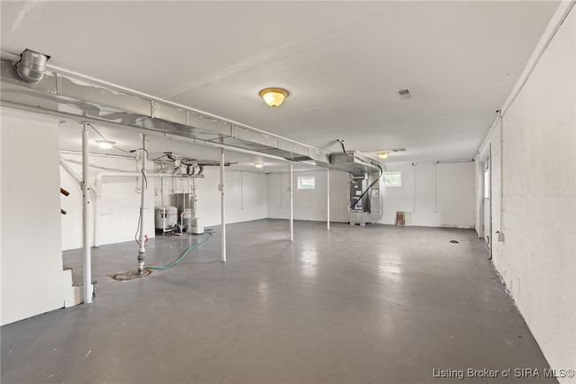 1110 W Helton Rd, Home with 3 bedrooms, 3 bathrooms and null parking in Scottsburg IN | Image 50