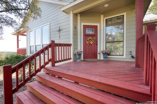 1615 S Goat Rdg, Pipe Creek, TX, 78063-5365 | Card Image