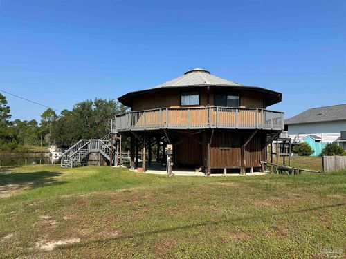 2633 Bayshore Pkwy, Milton, FL, 32583-9523 | Card Image