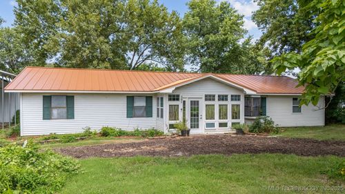 205 E Layton St, Chelsea, OK, 74016-1120 | Card Image