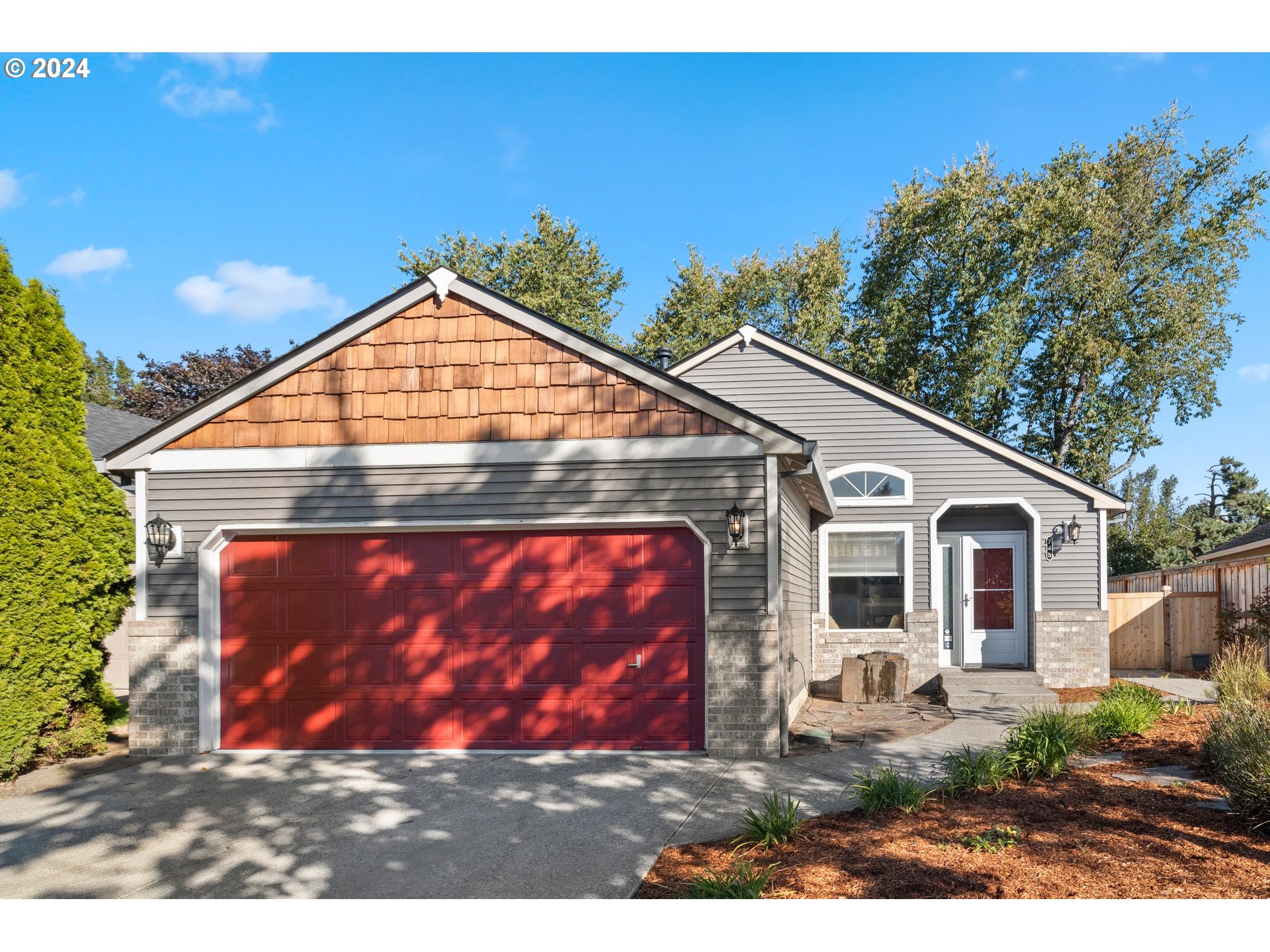 12th St, Troutdale, OR 97060