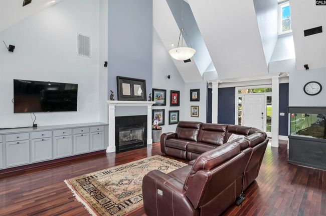808 Island Point Ln, House other with 5 bedrooms, 5 bathrooms and null parking in Chapin SC | Image 8