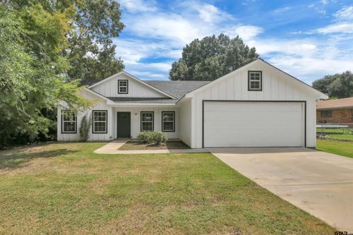 220 Sherman St, Rusk, TX, 75785-2004 | Card Image