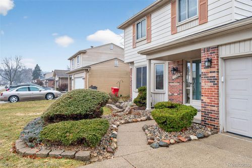 41183 Beechwood St, Clinton Township, MI, 48038-2018 | Card Image