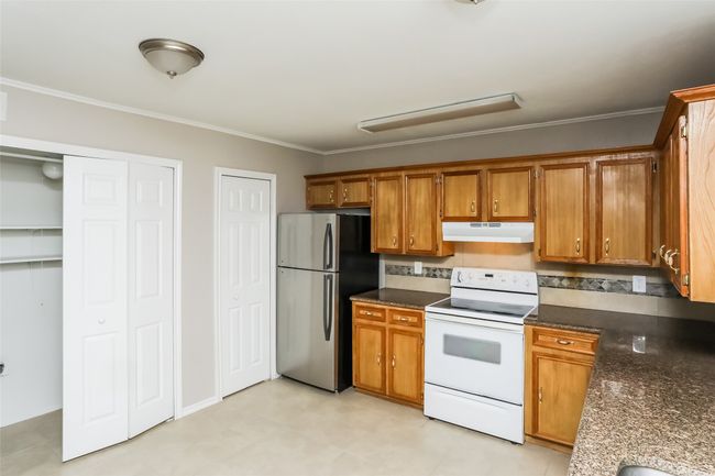 6321 Briar Knoll Dr, House other with 3 bedrooms, 2 bathrooms and null parking in Garland TX | Image 6