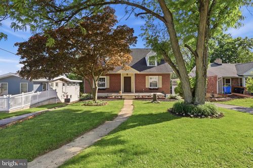 2006 S Queen St, YORK, PA, 17403-4807 | Card Image