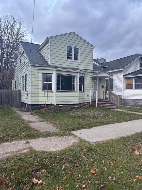 428 Orchard Ave, Muskegon, MI, 49442-3628 | Card Image