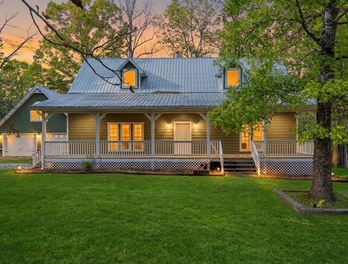 1148 Stoltz Rd, Pleasantville, TN, 37033-1916 | Card Image