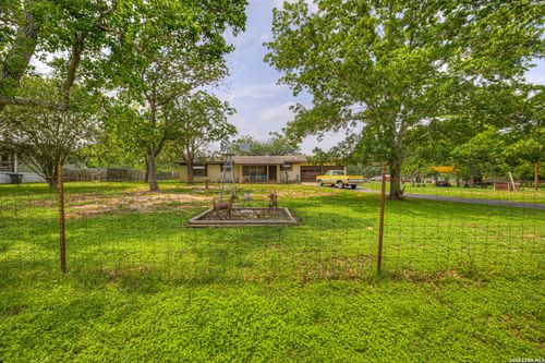 236 Shady Ln, Seguin, TX, 78155-9708 | Card Image