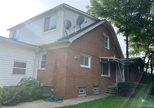 43300 N Interstate 94 Service Dr, Van Buren Twp, MI, 48111-4826 | Card Image