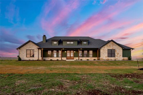 260 Willow Moon Ranch Rd, Crawford, TX, 76638-2506 | Card Image