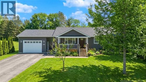 4A Mclean Ave, Oromocto, NB, E2V3N5 | Card Image