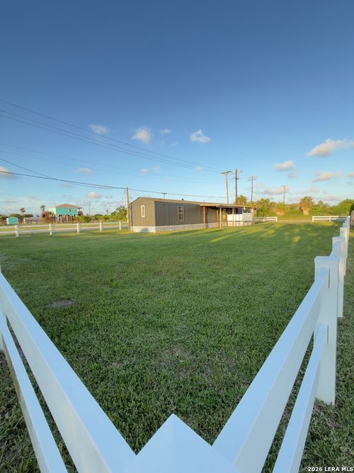 1106 S Euclid St, Aransas Pass, TX, 78336-5206 | Card Image