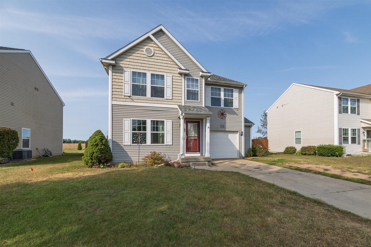 Fraser Grove Dr, Vicksburg, MI 49097
