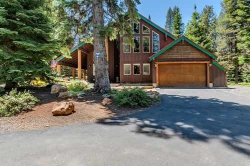 41729 Timber Cir, Klamath Falls, OR, 97601-8550 | Card Image
