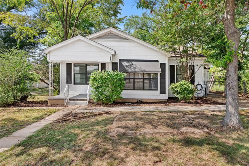 613 N Newsom St, Mineola, TX, 75773-1847 | Card Image