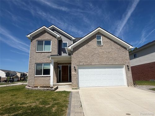 33259 Blue Spruce Dr, Sterling Heights, MI, 48310-6713 | Card Image