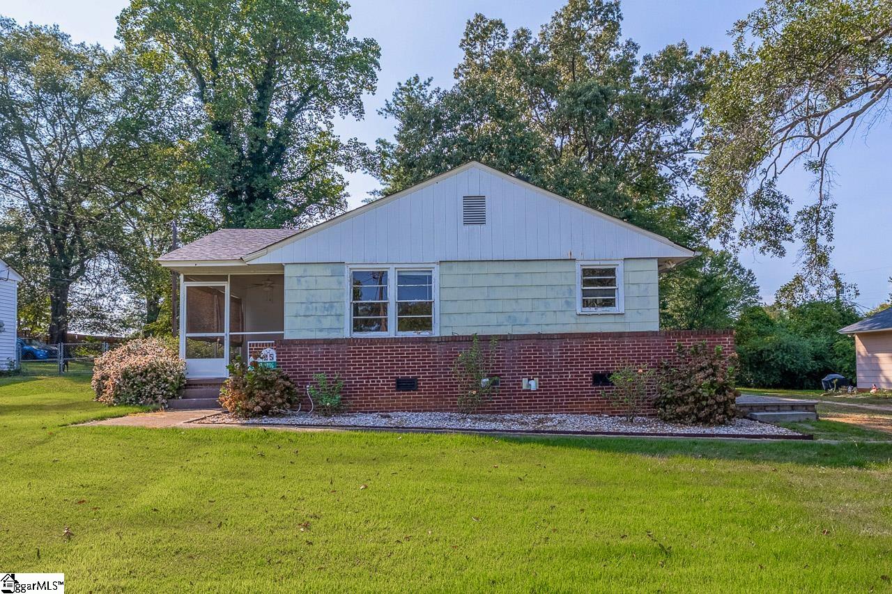 Bent Twig Dr, Greenville, SC 29605