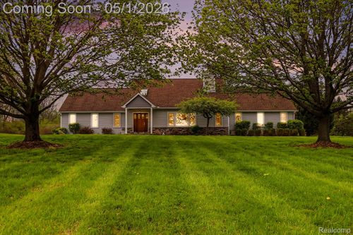 10741 W Braemar, Holly, MI, 48442-8694 | Card Image