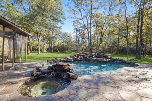 5 Oak Crest Cir, Magnolia, TX, 77354-5736 | Card Image