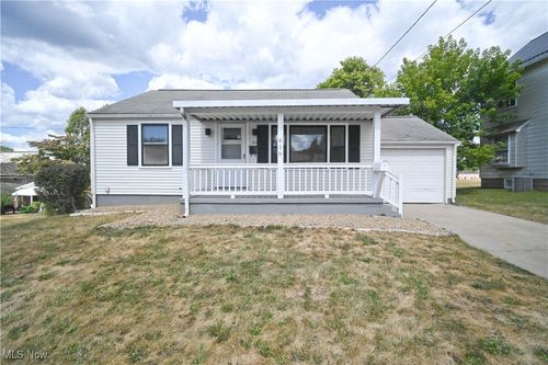 616 E Taggart St, East Palestine, OH, 44413-2462 | Card Image