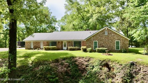218 Gillespie Cir, Raymond, MS, 39154-1010 | Card Image